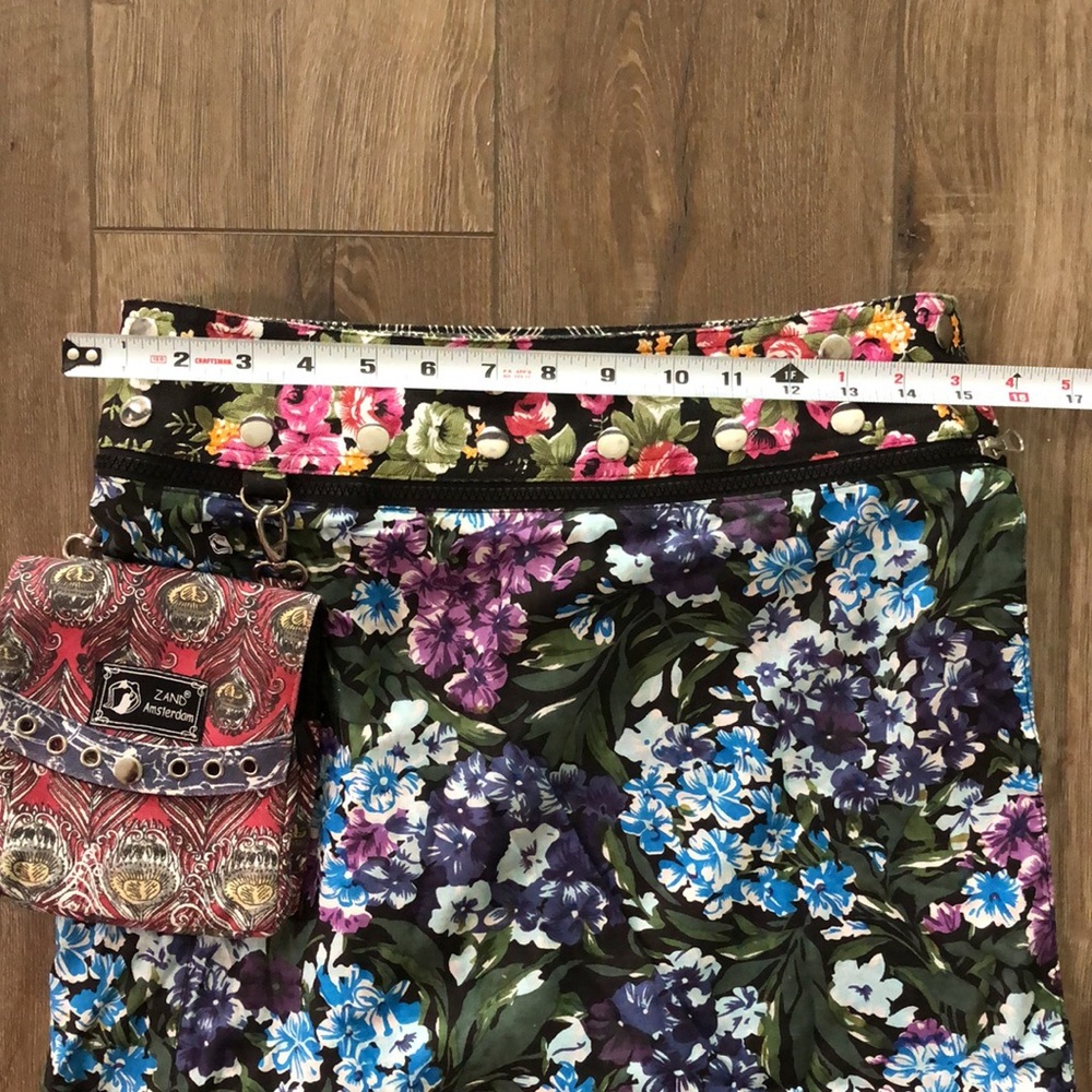 ZAND AMSTERDAM - REVERSIBLE MultiColored Patterned Wrap Skirt w/Detachable Bag - Picture 12 of 15